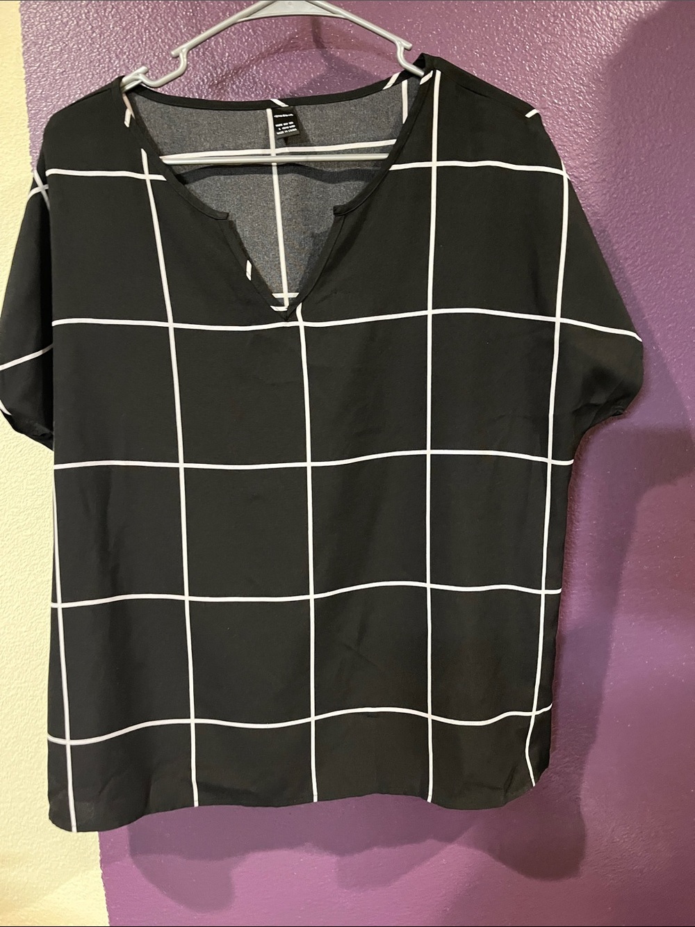 SHEIN Black Windowpane Notch V-Neck Short Sleeve Blouse